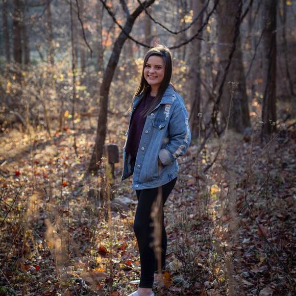 Meet your Posher, Jenna - Picture 1 of 1